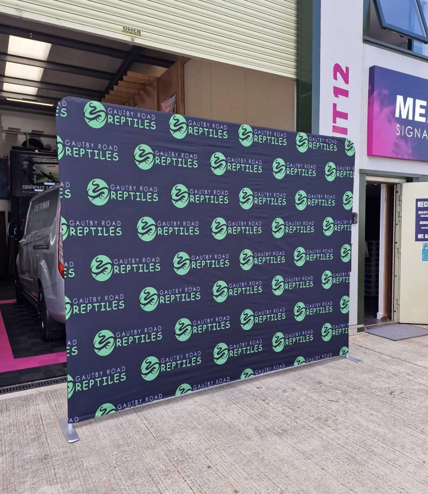 Fabric Display Stands - Image 4